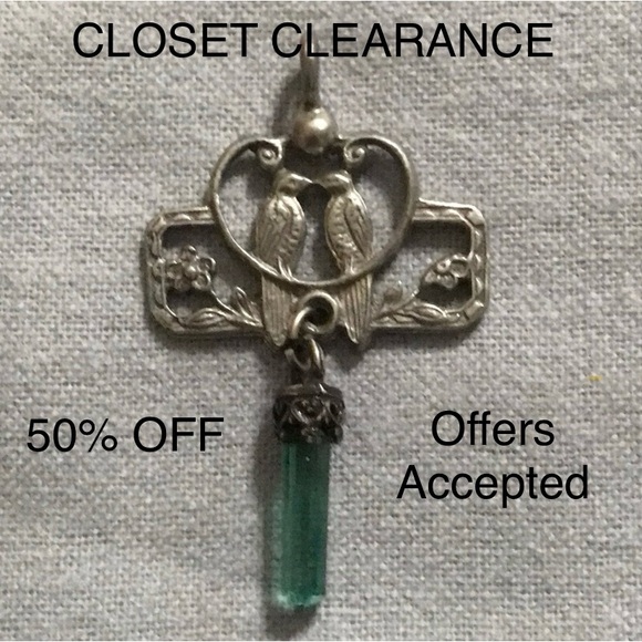 Vintage Lovebirds pewter pendant W/Emrald Crystal - Picture 1 of 6